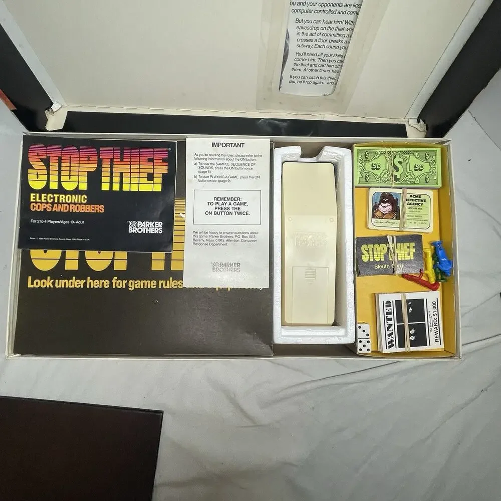 Vintage Stop Thief Electronic Cops And Robbers Parker Brothers Board Game Ages 1